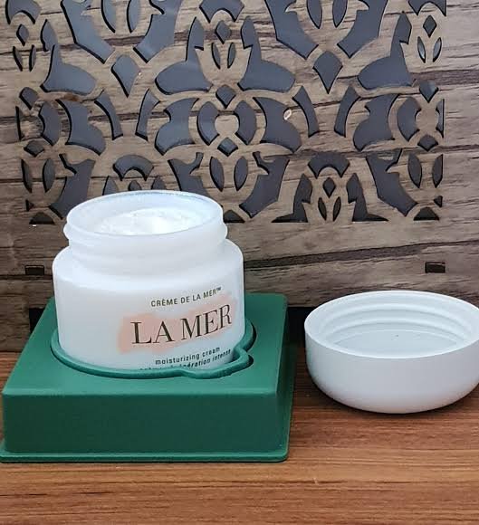 The Moisturizing Soft Cream Moisturizer 100% original factory leftover stock Skin