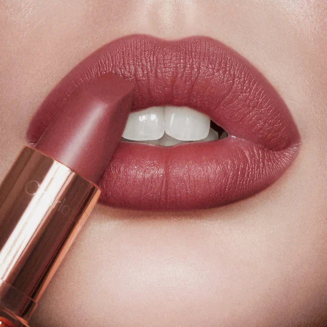 Charlotte Tilbury Matte Lipstick - PILLOW TALK MEDIUM/MOYEN