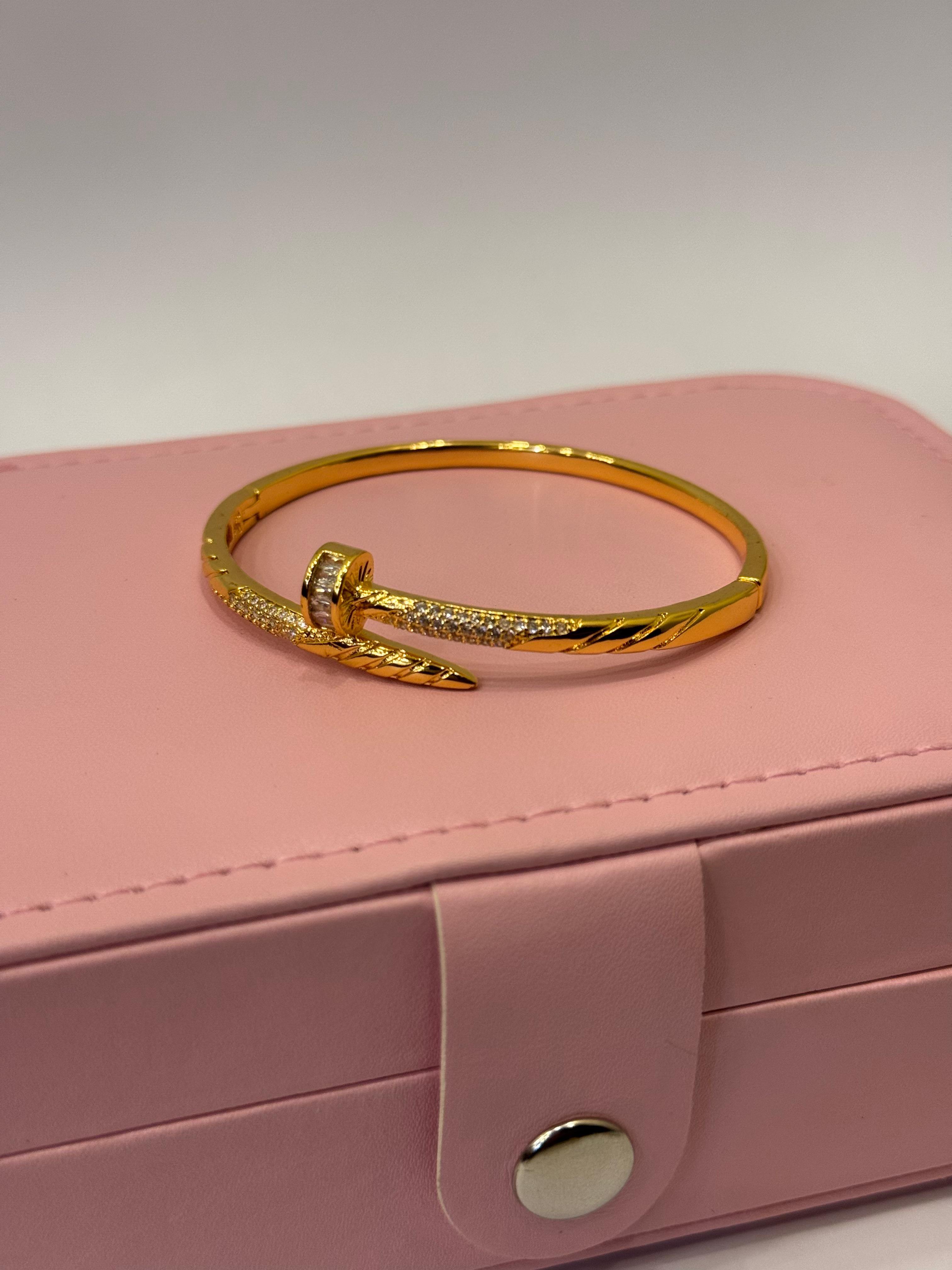 NAIL BRACELET